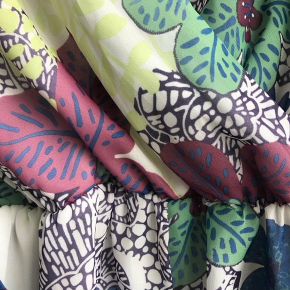 Floral airy romper from Italy - Picture 3 of 3